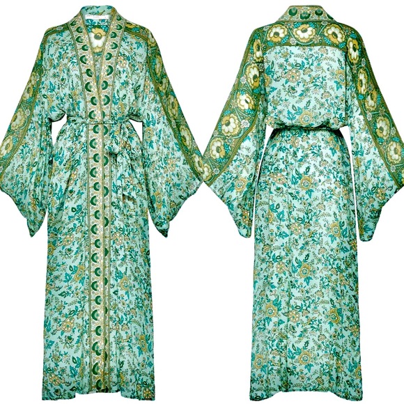πΊπHPππΊ NWT Spell & The Gypsy Folk Song Kimono Robe Sage - Picture 10 of 16